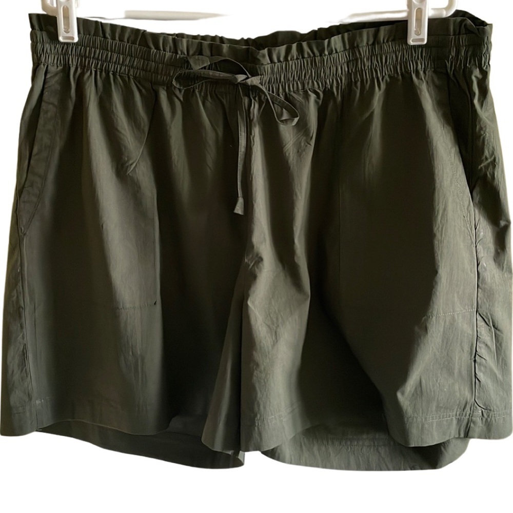 Sol Paperbag Elastic Waist Khaki Green Shorts Size XXL - Picture 2 of 8